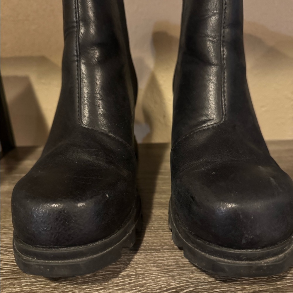 Sorel Black Leather Chelsea Wedge Ankle Boot